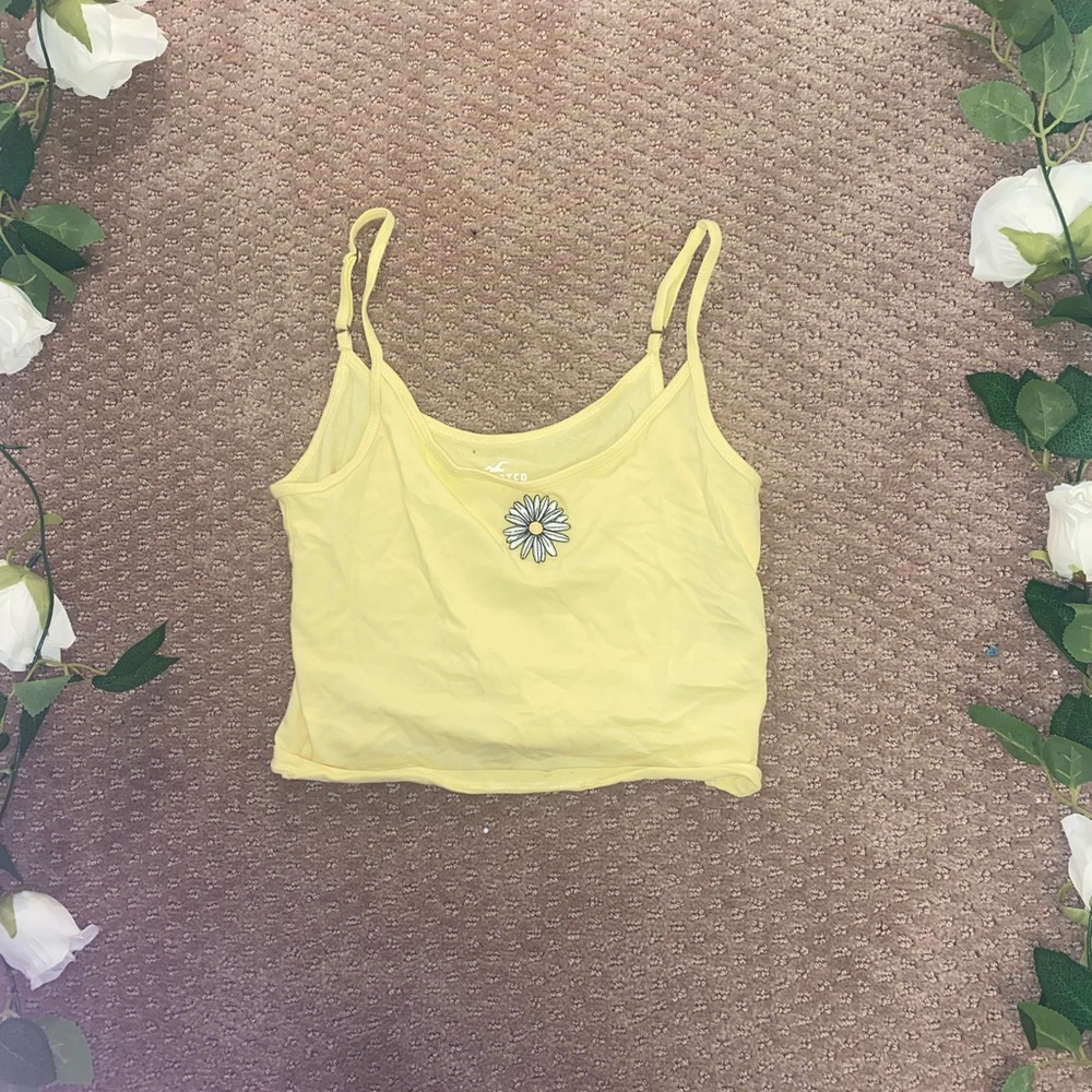 Hollister Baby Cami Top Daisy Yellow Size Medium / Never Worn
